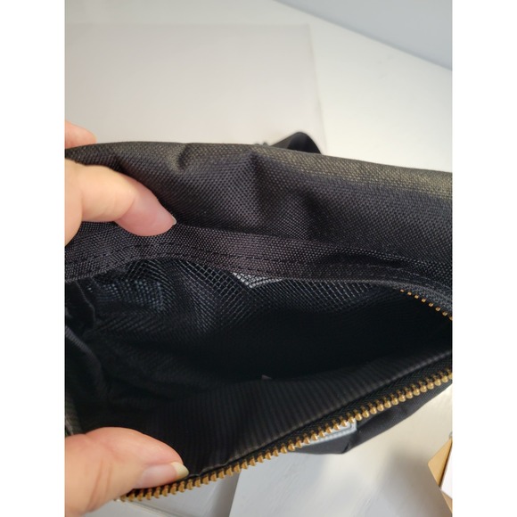 NWT Herschel Supply Hip Pack, Cross Body, Black Waist Hip Pack Zip Pocket Bag - Picture 4 of 9